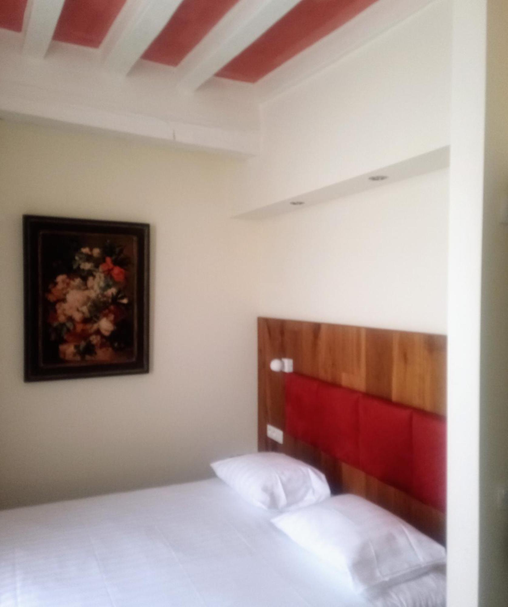 Kolmojen Hotel Sint-Truiden Luaran gambar