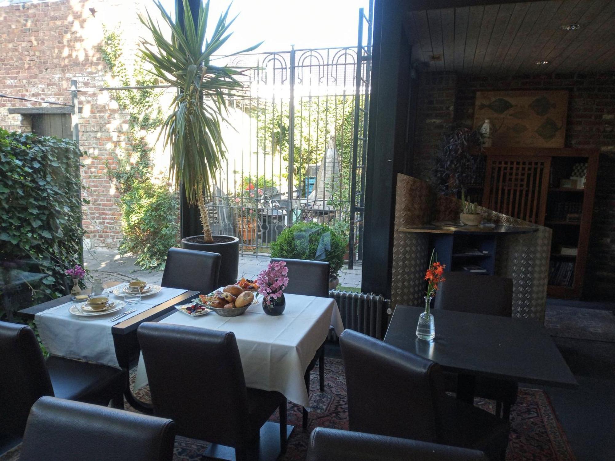 Kolmojen Hotel Sint-Truiden Luaran gambar