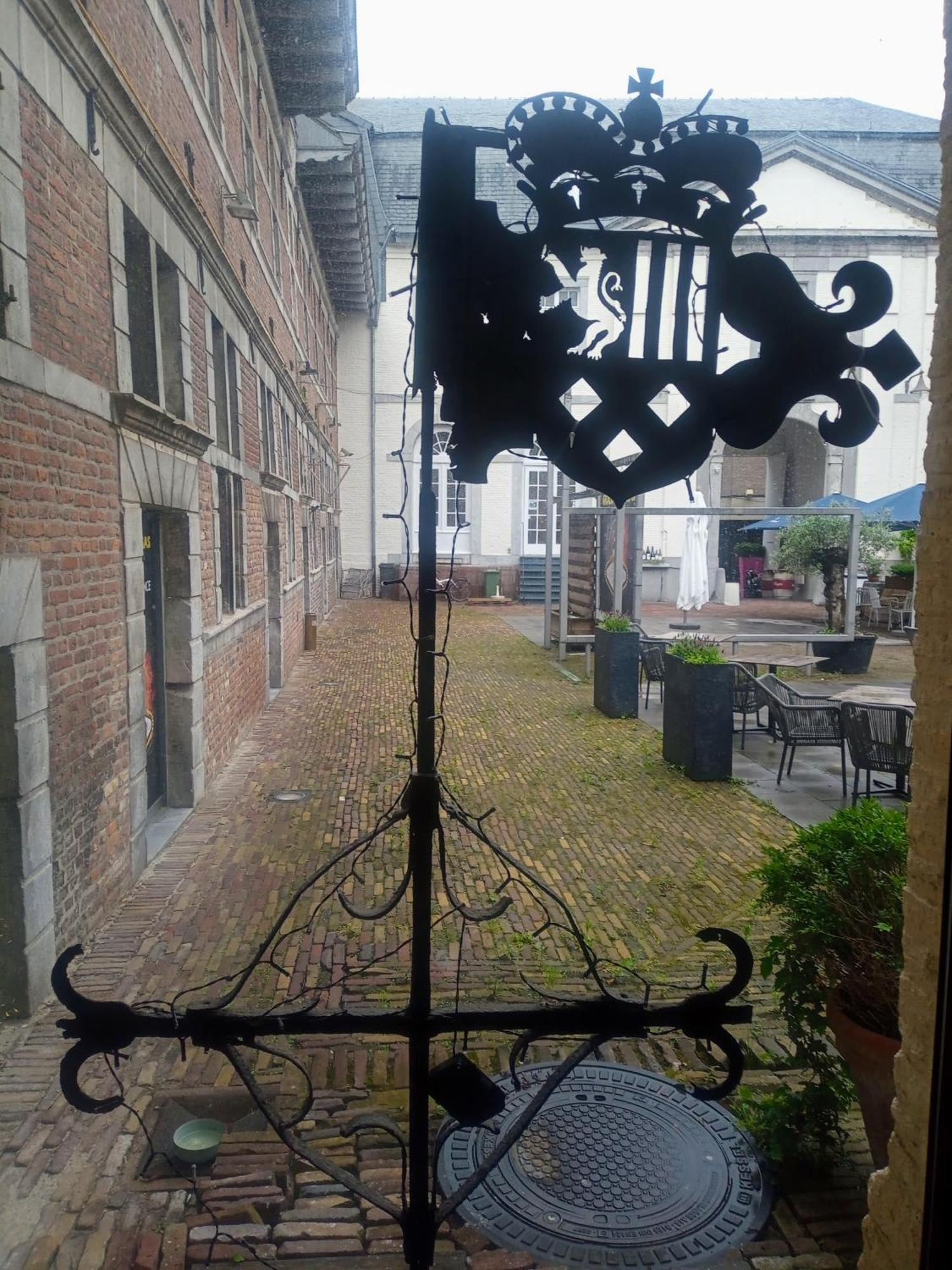 Kolmojen Hotel Sint-Truiden Luaran gambar