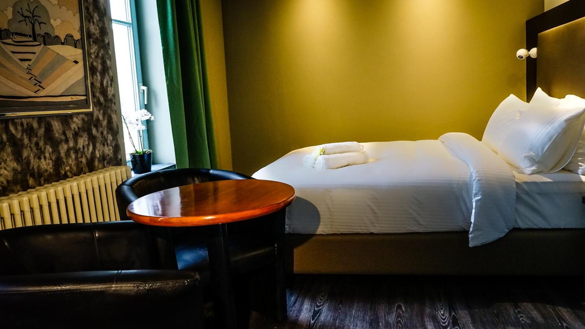 Kolmojen Hotel Sint-Truiden Luaran gambar